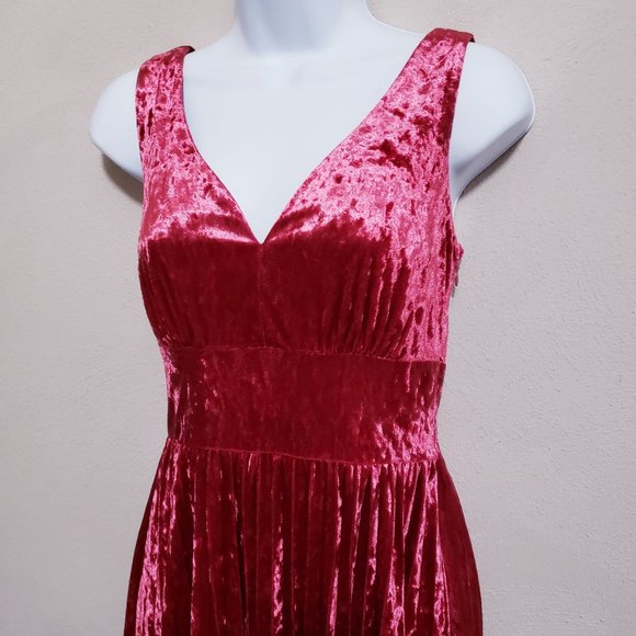 3/$30! Modcloth Splendorous Spree Pink Crushed Velvet Pleated Dress - Picture 5 of 12